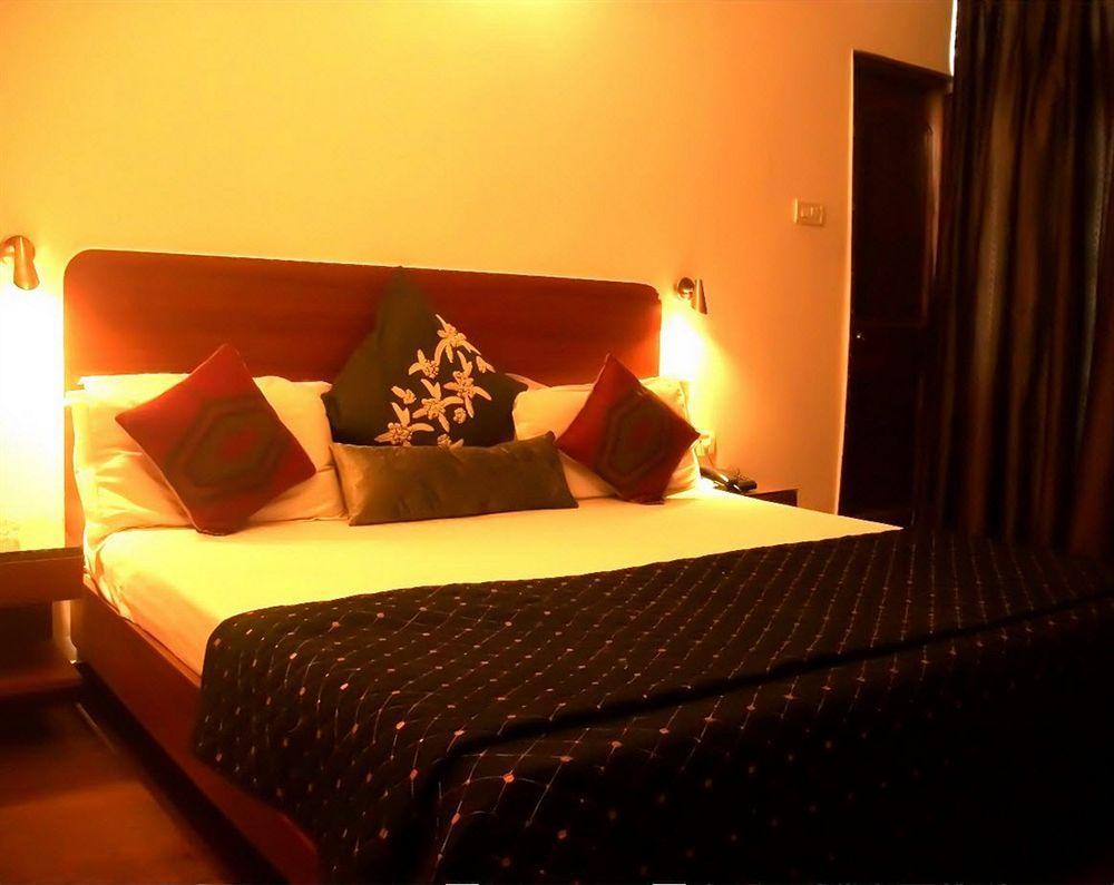 Fabhotel Prime Sarin Heritage Hotel 3*