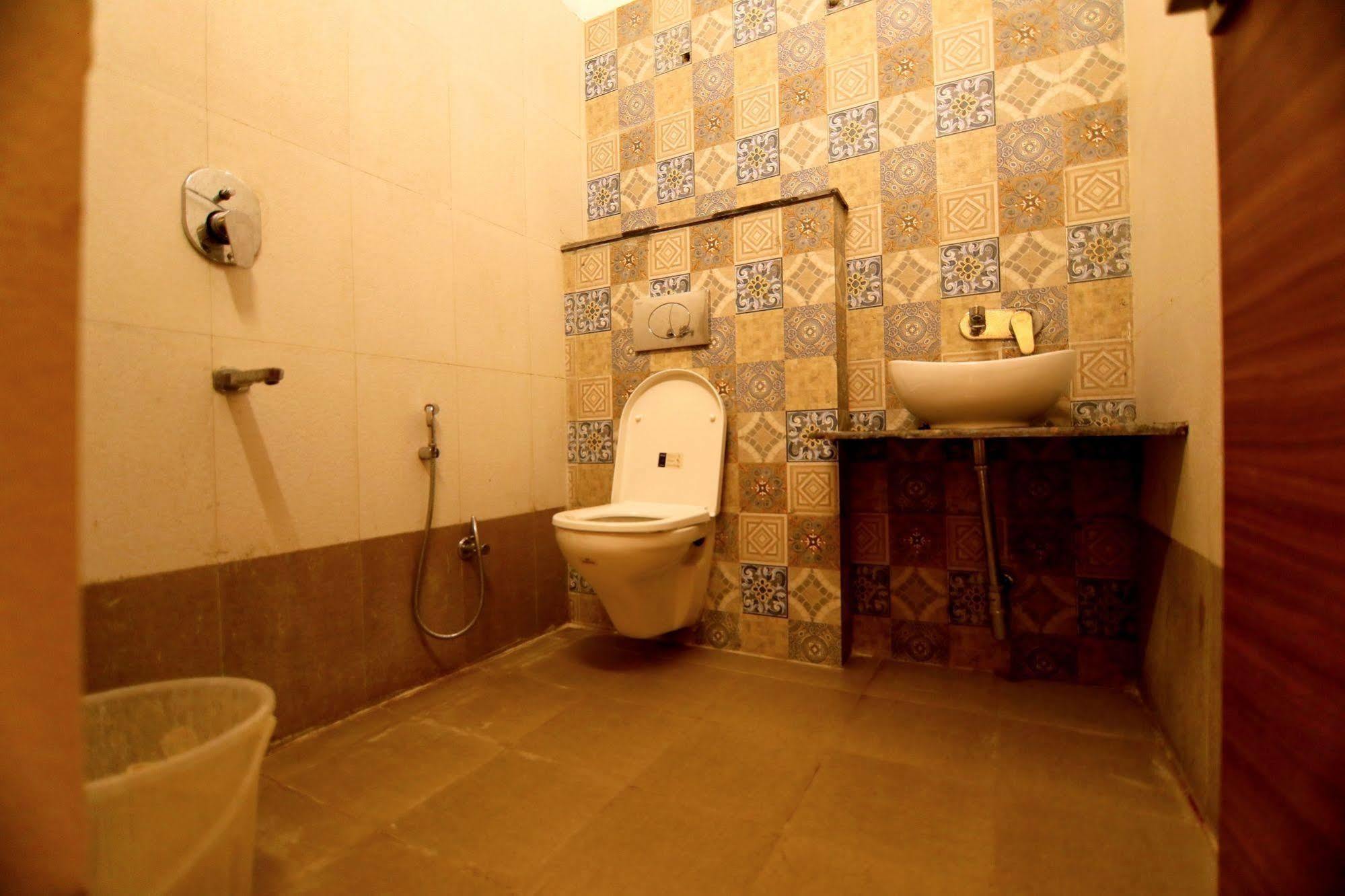 Fabhotel Prime Sarin Heritage Hotel