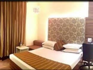 Fabhotel Prime Sarin Heritage Hotel 3*